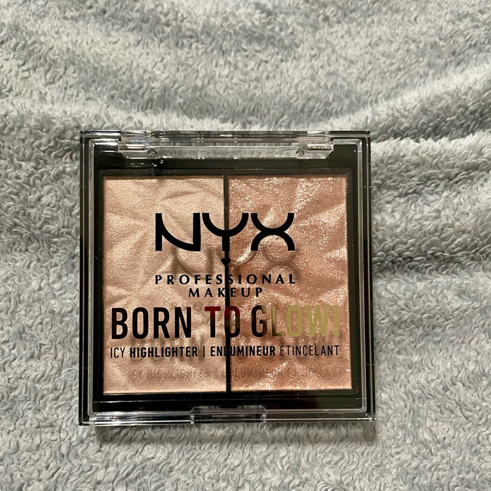 NYX Born to Glow Highlighter - Gold - Picture 2 of 4